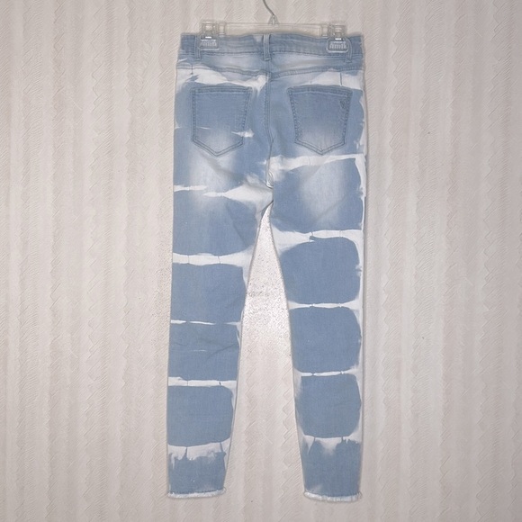 💙 🆕 VIP JEANS destroyed size small - Picture 3 of 8